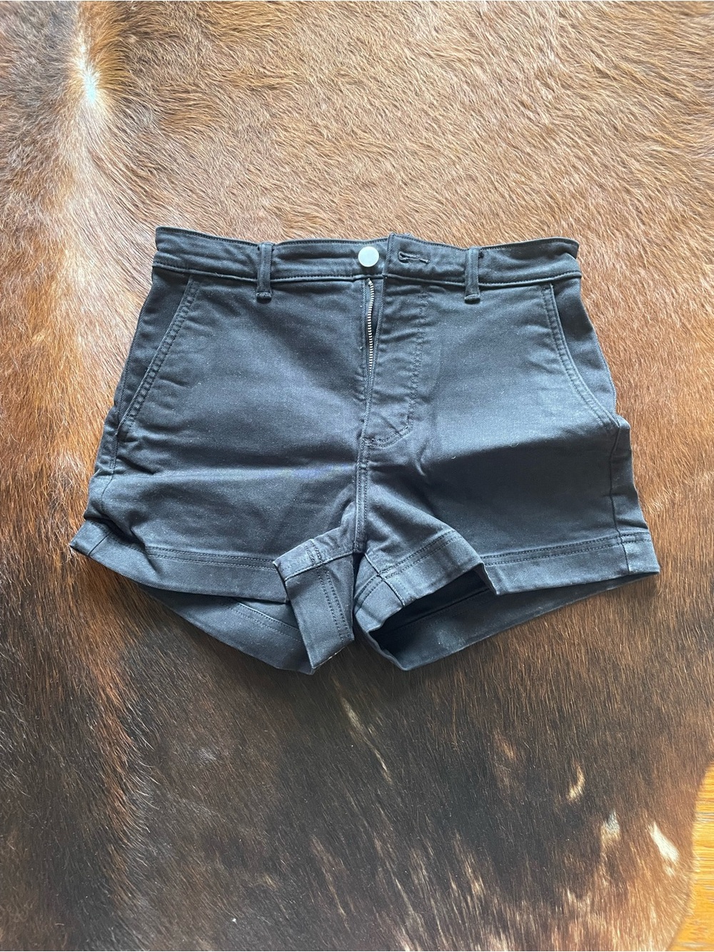 Everlane shorts
